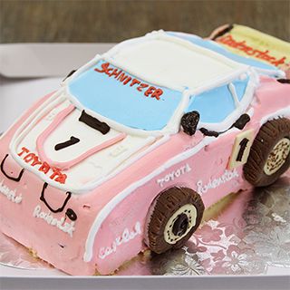 車の立体ケーキ